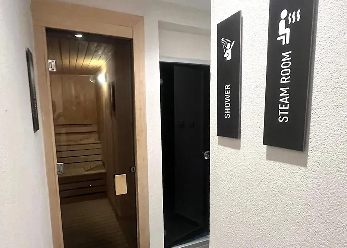 Retreat Block B1 Unit16 *