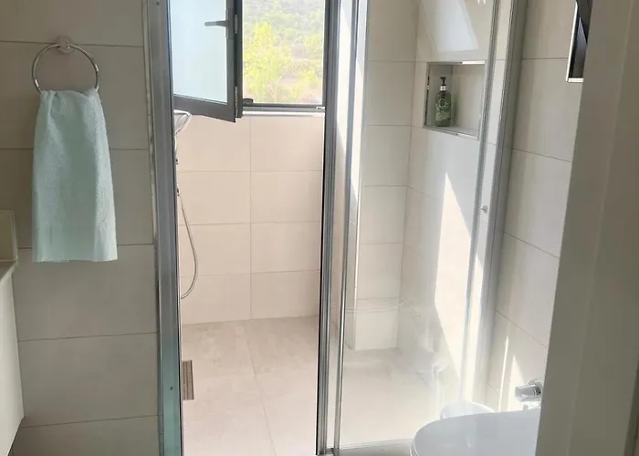 Retreat Block B1 Unit16