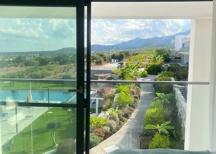 Retreat Block B1 Unit16 アパート