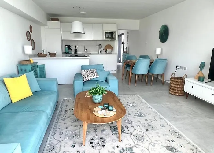 Retreat Block B1 Unit16 アパート