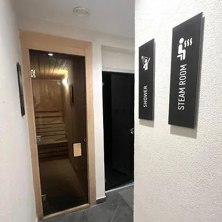 Retreat Block B1 Unit16 *